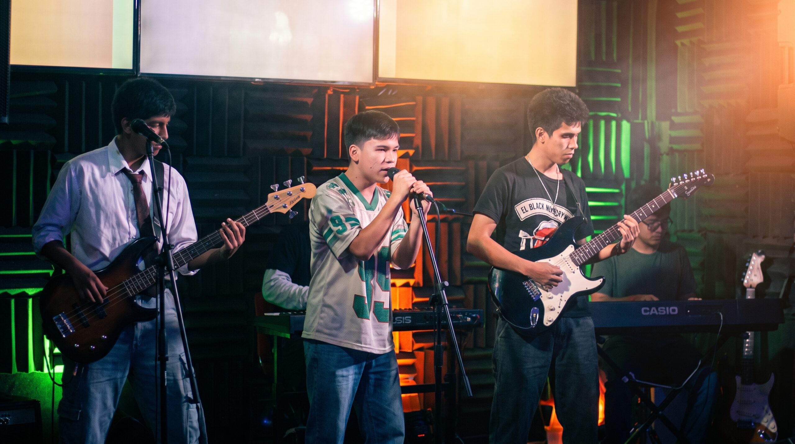 Presentación en vivo jóvenes 1